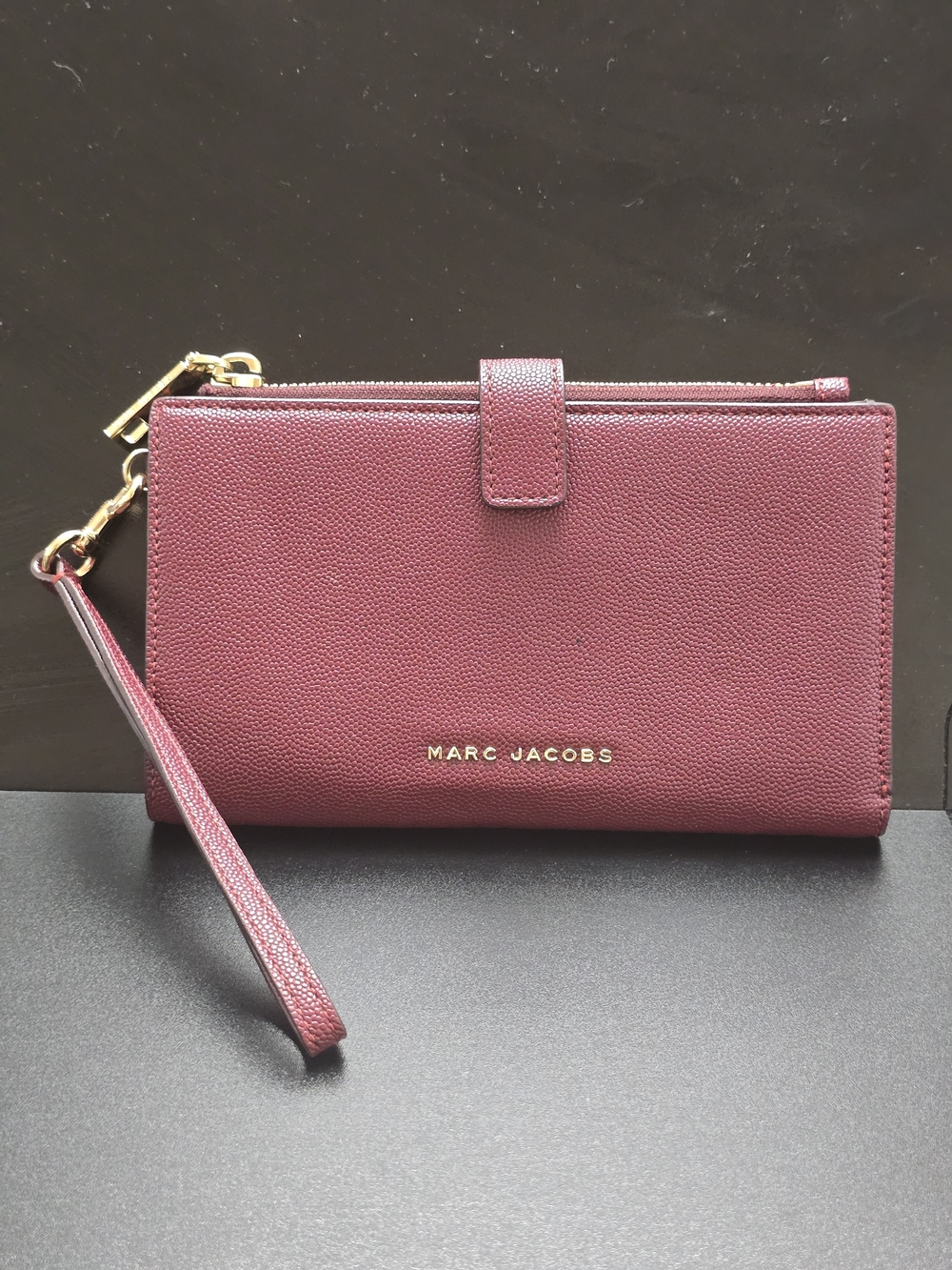 Marc Jacobs Burgundy Pebbled Wristlet Wallet Gold Hardware
